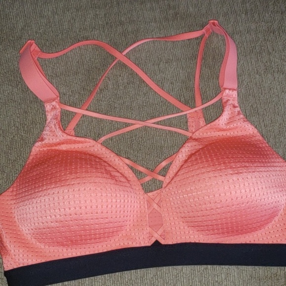 vs sport bra - Picture 3 of 3
